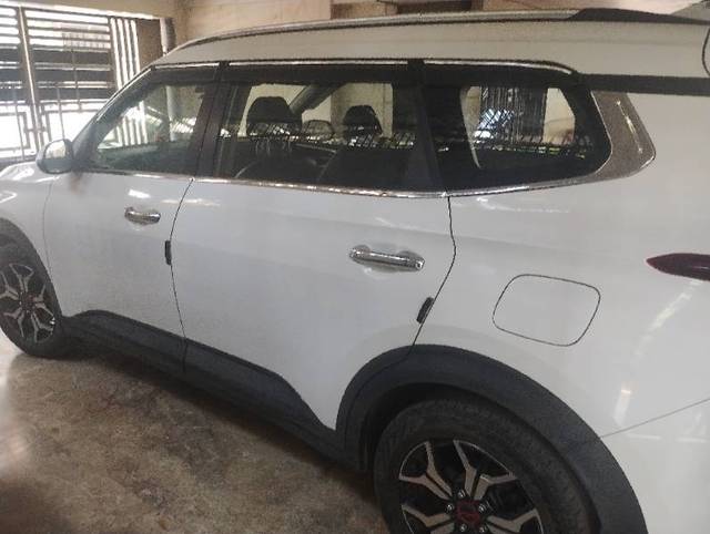 https://images10.gaadi.com/usedgaadi-sellcar/UsedCar/e5141fd7a/b27eb1e5-c776-4195-a612-ad0611c3072d.jpg?imwidth=6401