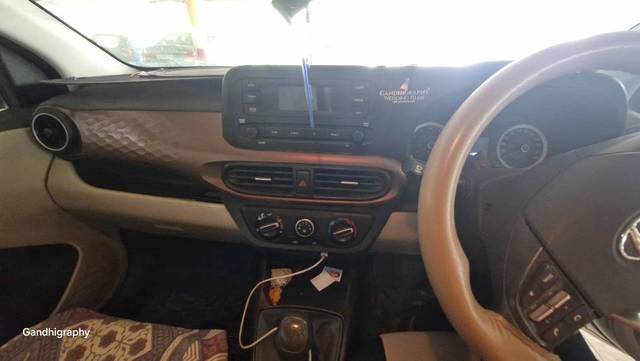 https://images10.gaadi.com/usedgaadi-sellcar/UsedCar/e5145fd4a/7f92100b-a9ae-4c24-aec4-6c6cb4aeb58d.jpg?imwidth=6400