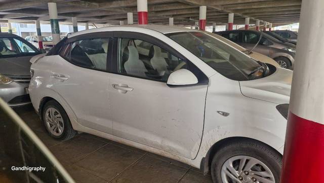 https://images10.gaadi.com/usedgaadi-sellcar/UsedCar/e5145fd4a/8dcd8486-fd0b-4aaa-b691-affef09dacee.jpg?imwidth=6402