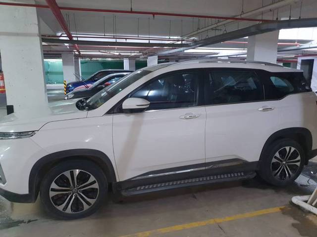 https://images10.gaadi.com/usedgaadi-sellcar/UsedCar/e5148caca/03616e2e-3d9a-4bbc-906d-b2348673e6b2.jpg?imwidth=6400