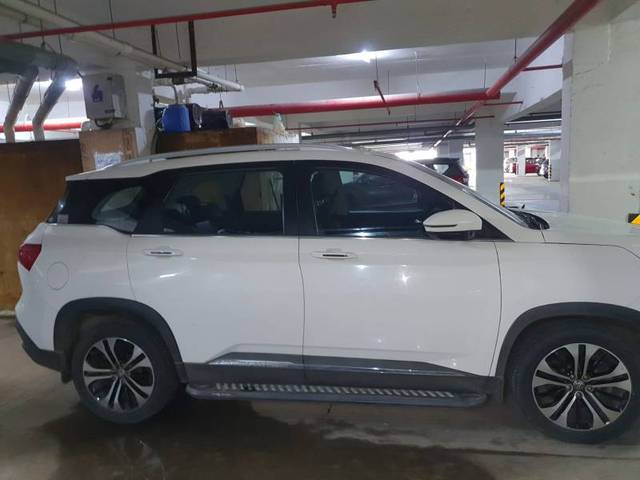 https://images10.gaadi.com/usedgaadi-sellcar/UsedCar/e5148caca/144e15f6-1ea1-496d-acb4-b3feb7b51837.jpg?imwidth=6401