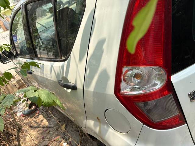 https://images10.gaadi.com/usedgaadi-sellcar/UsedCar/e5149d0ea/9ea4c3b4-17a2-49c3-ab46-fd1586adda74.jpg?imwidth=6402