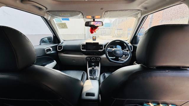 https://images10.gaadi.com/usedgaadi-sellcar/UsedCar/e514d791a/1991c599-104c-4547-9716-5aa4e4241b39.jpeg?imwidth=6401
