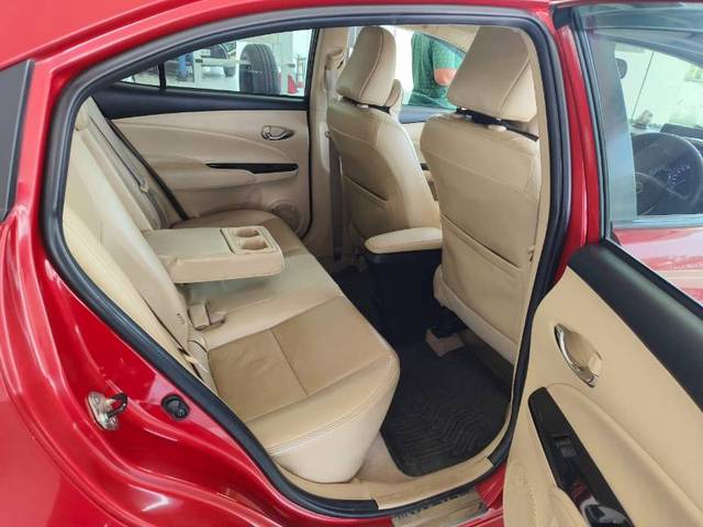 https://images10.gaadi.com/usedgaadi-sellcar/UsedCar/e5150b57a/f35934ac-9c00-4d98-bae8-2c9417ffc32a.jpg?imwidth=6401