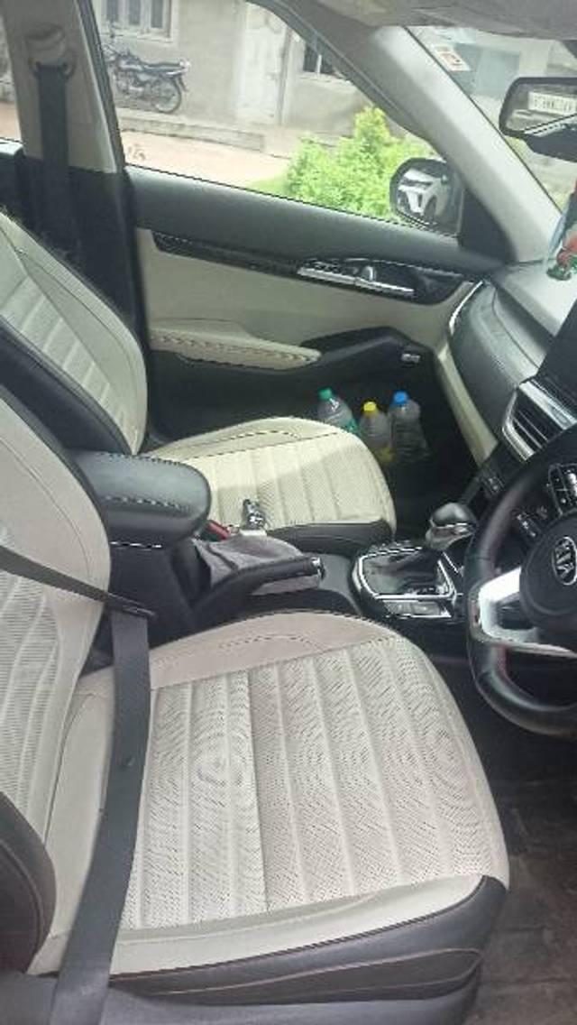 https://images10.gaadi.com/usedgaadi-sellcar/UsedCar/e5150e60a/0a5aa9e1-ef60-4bce-9e79-0aff5d4e00ef.jpg?imwidth=6402