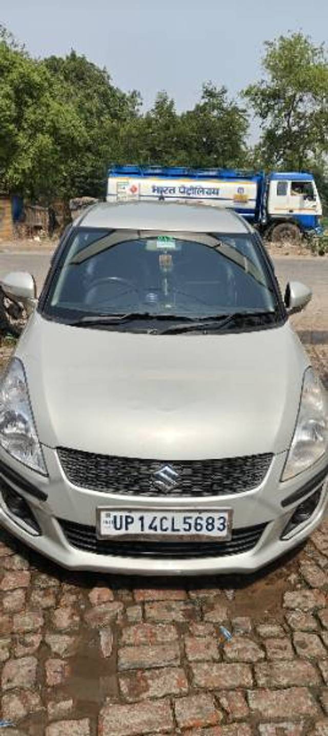 https://images10.gaadi.com/usedgaadi-sellcar/UsedCar/e51522a4a/e99e1770-34da-4a4c-ae61-734e070a35d2.jpg?imwidth=6400