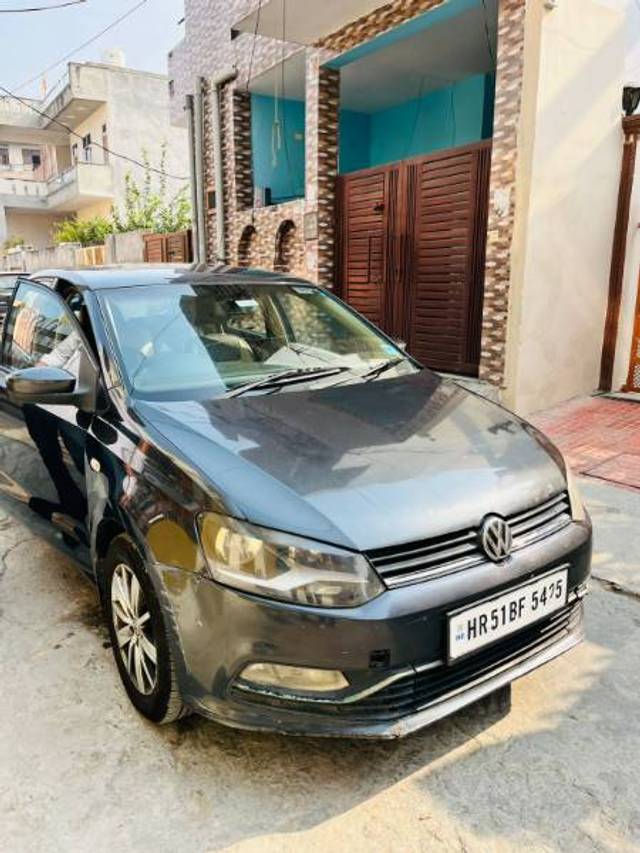 https://images10.gaadi.com/usedgaadi-sellcar/UsedCar/e515953ba/10802775-b3f7-404d-9c6d-8baf3fe970c1.jpg?imwidth=6400
