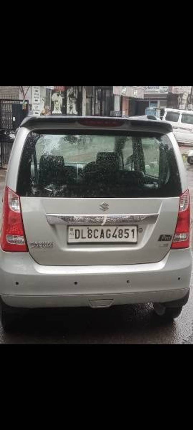 https://images10.gaadi.com/usedgaadi-sellcar/UsedCar/e515f11da/73d40617-2659-4402-9384-b677ab67e950.jpg?imwidth=6402