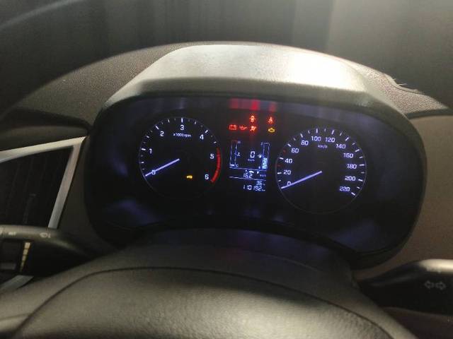 https://images10.gaadi.com/usedgaadi-sellcar/UsedCar/e51607f8a/b88eb1ca-bd61-489b-93c7-e56c3987bb81.jpg?imwidth=6402
