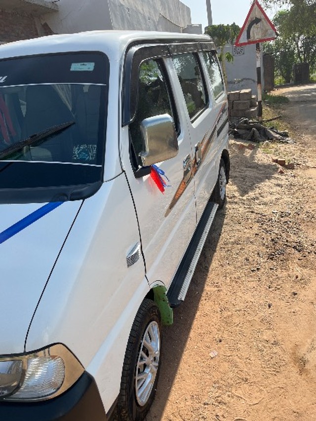 https://images10.gaadi.com/usedgaadi-sellcar/UsedCar/e5165bd8a/17b04ea7-05a1-46c1-bd37-3b9254e383e0.jpeg?imwidth=6402