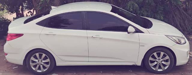 https://images10.gaadi.com/usedgaadi-sellcar/UsedCar/e5167079a/cc708a5f-2e79-4b0c-9725-22fbaf0f020a.jpg?imwidth=6401