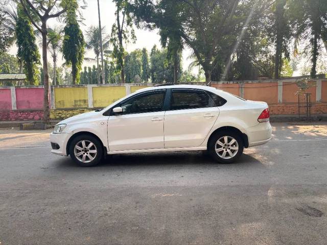 https://images10.gaadi.com/usedgaadi-sellcar/UsedCar/e516b8f9a/3d569ed0-a142-4b53-a819-89be1be20408.jpg?imwidth=6402