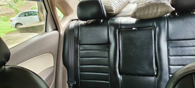 https://images10.gaadi.com/usedgaadi-sellcar/UsedCar/e517328aa/c455f63d-355f-48a6-84eb-1fbb10f0dc2f.jpg?imwidth=6401