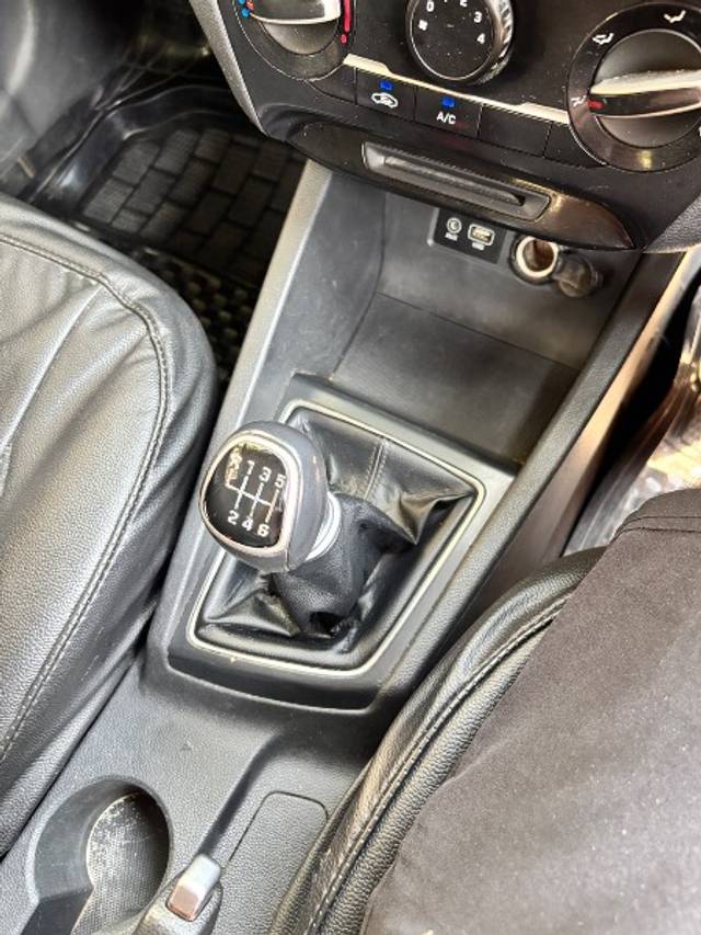 https://images10.gaadi.com/usedgaadi-sellcar/UsedCar/e517bf17a/32455b2e-b69c-43f2-893f-4381f0715fbb.jpeg?imwidth=6402
