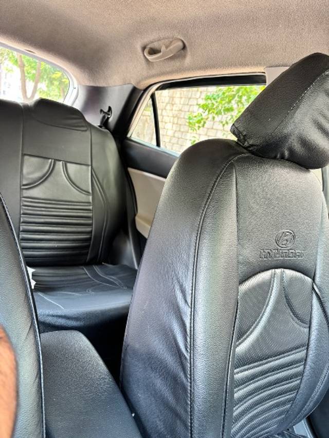 https://images10.gaadi.com/usedgaadi-sellcar/UsedCar/e517bf17a/999eb5d0-7187-4818-90df-d18e29d6f7a5.jpeg?imwidth=6400