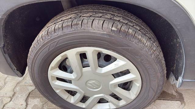 https://images10.gaadi.com/usedgaadi-sellcar/UsedCar/e517def5a/e1130c9d-f6ac-4c77-acd0-ec545a703fde.jpeg?imwidth=6401