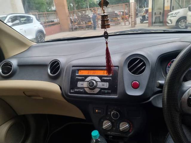 https://images10.gaadi.com/usedgaadi-sellcar/UsedCar/e5180e45a/d874c7c9-06a8-4169-aee4-c27fc8ef39ef.jpg?imwidth=6402