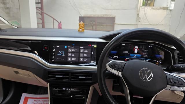 https://images10.gaadi.com/usedgaadi-sellcar/UsedCar/e518605aa/556b92d6-0aab-4465-924e-a69db9e077a2.jpeg?imwidth=6401