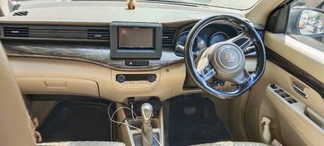 https://images10.gaadi.com/usedgaadi-sellcar/UsedCar/e518783aa/dbc8f3ec-a3a6-4db8-9ad3-f143dfe1e6c1.jpg?imwidth=6402