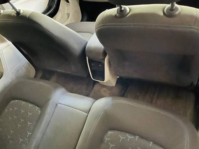 https://images10.gaadi.com/usedgaadi-sellcar/UsedCar/e519eb0da/5e2da4d1-131c-4e30-a7db-898817dbcadb.jpeg?imwidth=6401