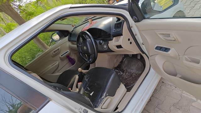 https://images10.gaadi.com/usedgaadi-sellcar/UsedCar/e519f11fa/45b02572-9639-48ed-b3f0-3a28af283e75.jpeg?imwidth=6402