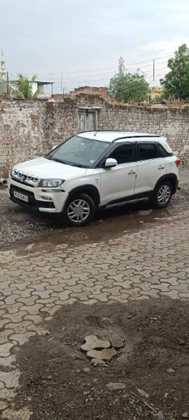 https://images10.gaadi.com/usedgaadi-sellcar/UsedCar/e51a3244a/f510db2f-99bd-4868-a4b1-f3525fee6833.jpg?imwidth=6400