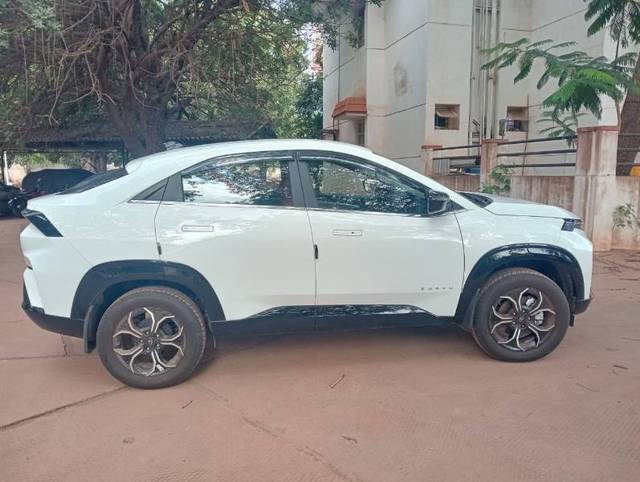 https://images10.gaadi.com/usedgaadi-sellcar/UsedCar/e51a5c1da/6802f464-f367-4431-a158-69c2d0346e37.jpeg?imwidth=6401