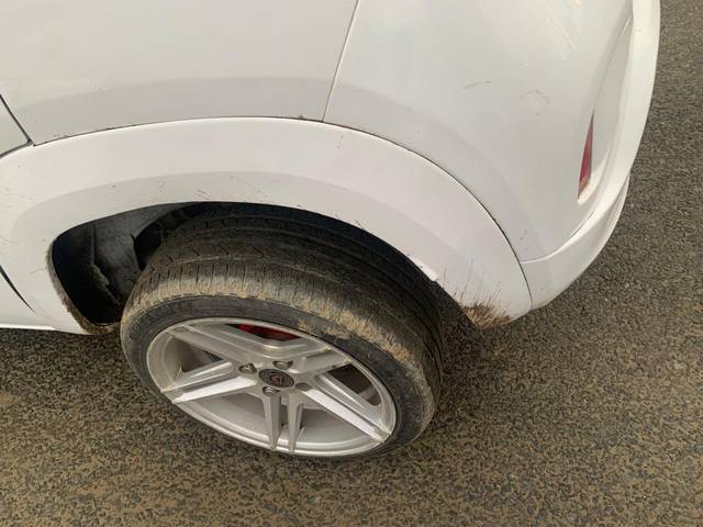 https://images10.gaadi.com/usedgaadi-sellcar/UsedCar/e51a6726a/a0c6e04c-eb63-43e5-85f7-672140e459b9.jpg?imwidth=6402
