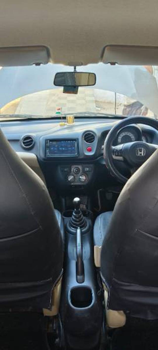 https://images10.gaadi.com/usedgaadi-sellcar/UsedCar/e51afdd8a/a98eb64b-0845-4a67-900c-389d3220db80.jpg?imwidth=6402