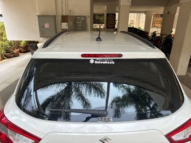 https://images10.gaadi.com/usedgaadi-sellcar/UsedCar/e51b0641a/954b307c-b945-4518-8604-bb9d8d566f99.jpg?imwidth=6402