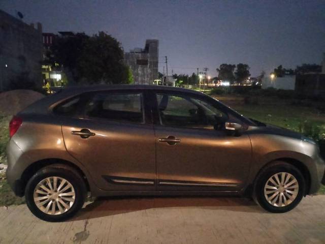 https://images10.gaadi.com/usedgaadi-sellcar/UsedCar/e51b0deaa/e3aba147-a4cf-422d-baa4-072ce77157e0.jpg?imwidth=6401