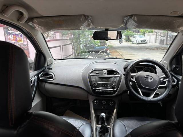 https://images10.gaadi.com/usedgaadi-sellcar/UsedCar/e51b21c4a/5013164d-a9c1-4830-905c-426a3ce1978a.jpg?imwidth=6402