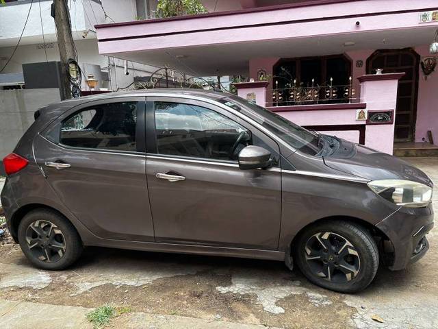 https://images10.gaadi.com/usedgaadi-sellcar/UsedCar/e51b21c4a/cb2f03d2-41fe-4a31-bd6f-0ac76711663e.jpg?imwidth=6401