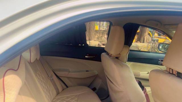 https://images10.gaadi.com/usedgaadi-sellcar/UsedCar/e51b2427a/1fff1d5f-7539-4509-a8e6-90d01366080c.jpeg?imwidth=6400