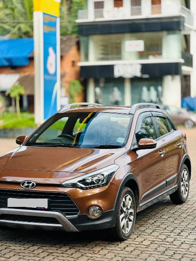 https://images10.gaadi.com/usedgaadi-sellcar/UsedCar/e51b8b72a/445f2b65-cc78-4fec-8c28-695197361517.jpeg?imwidth=6401