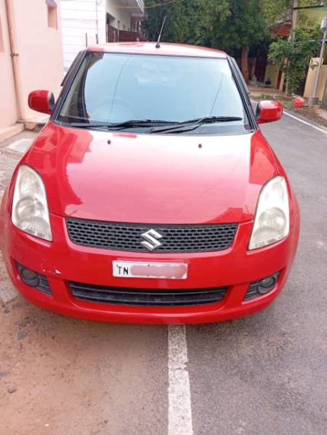 https://images10.gaadi.com/usedgaadi-sellcar/UsedCar/e51bcef1a/bd543d39-44d0-481d-bd75-48cead15de3d.jpg?imwidth=6400