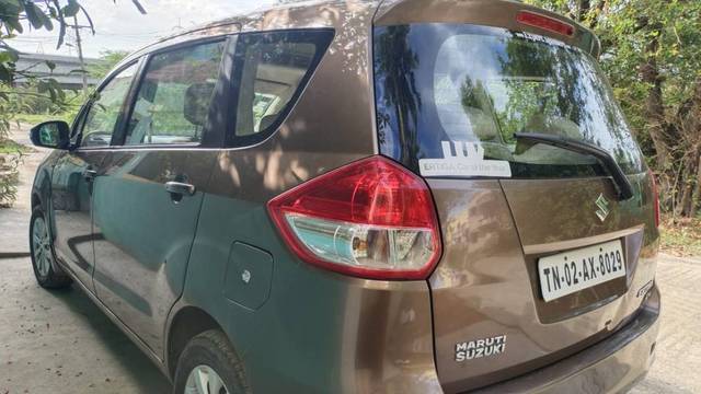 https://images10.gaadi.com/usedgaadi-sellcar/UsedCar/e51c100ba/4ef545e5-42a9-4871-be45-0a5b88c5890f.jpg?imwidth=6401