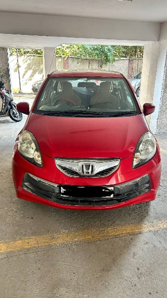 https://images10.gaadi.com/usedgaadi-sellcar/UsedCar/e51c3b3ca/921164b6-7e7a-4ae0-8cfb-851caf50ce40.jpeg?imwidth=6400