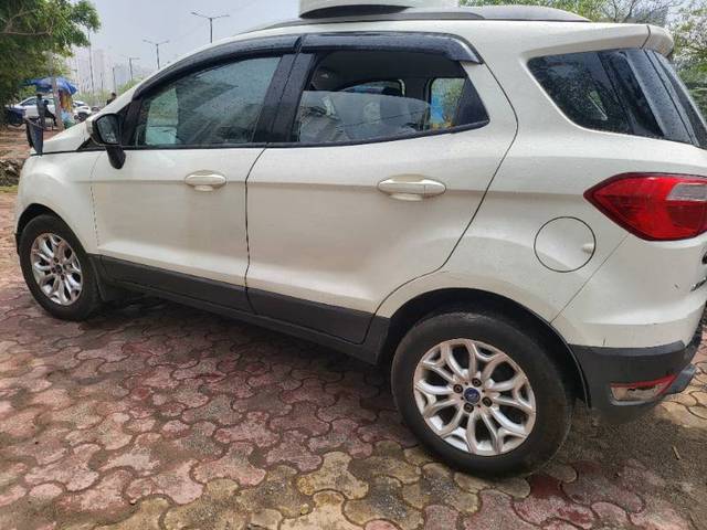 https://images10.gaadi.com/usedgaadi-sellcar/UsedCar/e51c654ea/36cc3ac8-da72-49e4-a262-aa2cb4814cc8.jpg?imwidth=6401