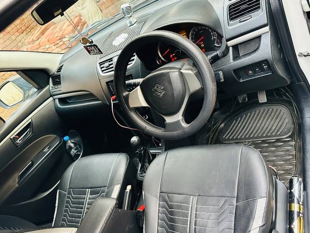 https://images10.gaadi.com/usedgaadi-sellcar/UsedCar/e51c925fa/50f69890-d349-44a0-b1ca-8923e0df59ce.jpeg?imwidth=6401