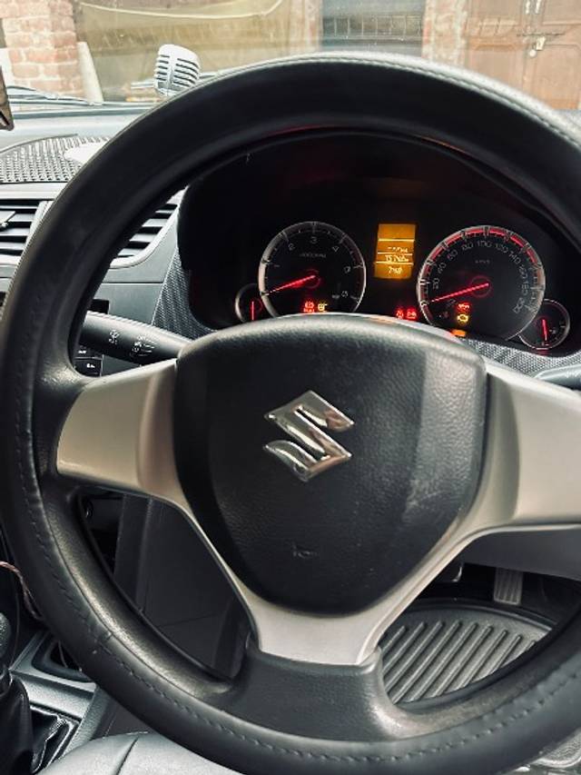 https://images10.gaadi.com/usedgaadi-sellcar/UsedCar/e51c925fa/82328479-152f-402b-a107-cd882893f783.jpeg?imwidth=6402