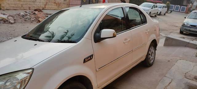 https://images10.gaadi.com/usedgaadi-sellcar/UsedCar/e51cb1eea/bb317a2c-3486-40e3-9b31-4cd9bbe44c5f.jpeg?imwidth=6401