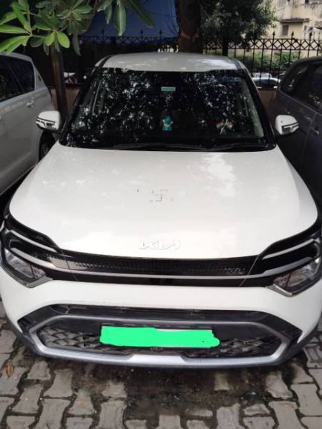 https://images10.gaadi.com/usedgaadi-sellcar/UsedCar/e51cbf2ea/3540477c-280b-4357-a6b1-b18b8adebd5b.jpg?imwidth=6400