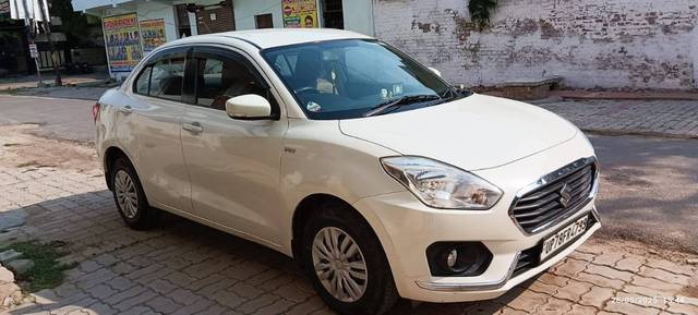 https://images10.gaadi.com/usedgaadi-sellcar/UsedCar/e51d043ba/6aab7956-b8af-4899-9f4c-741f32eabae5.jpg?imwidth=6400