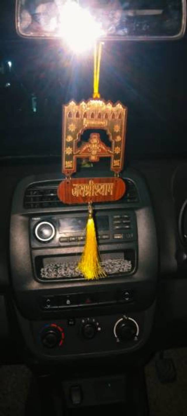 https://images10.gaadi.com/usedgaadi-sellcar/UsedCar/e51d3ac3a/946f860f-45b2-4e48-b9d7-6bf6199c13ae.jpg?imwidth=6402