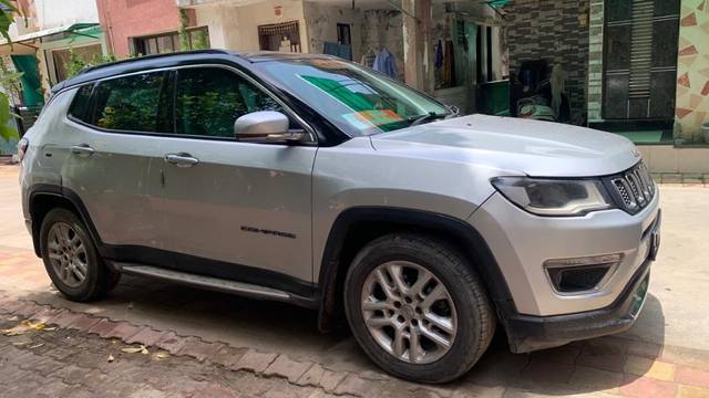 https://images10.gaadi.com/usedgaadi-sellcar/UsedCar/e51d5d64a/0e0a4896-fb73-4c45-80b2-b3770bff6862.jpeg?imwidth=6400