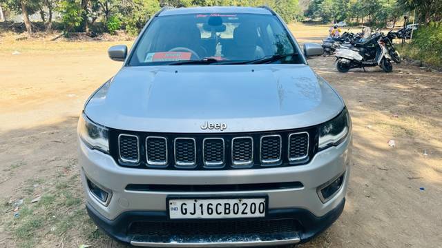https://images10.gaadi.com/usedgaadi-sellcar/UsedCar/e51d5d64a/d273c81d-6e24-4aac-b229-6a01eded7431.jpeg?imwidth=6400