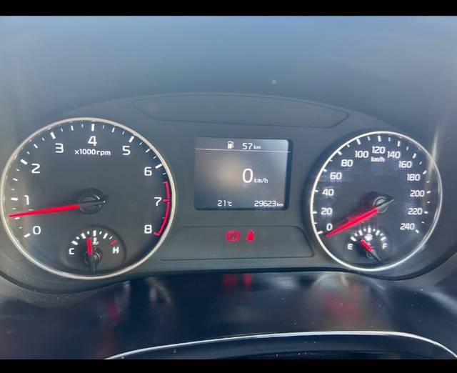 https://images10.gaadi.com/usedgaadi-sellcar/UsedCar/e51d8f56a/a36256b1-6769-46a0-b3e1-e7f714546c46.jpeg?imwidth=6401