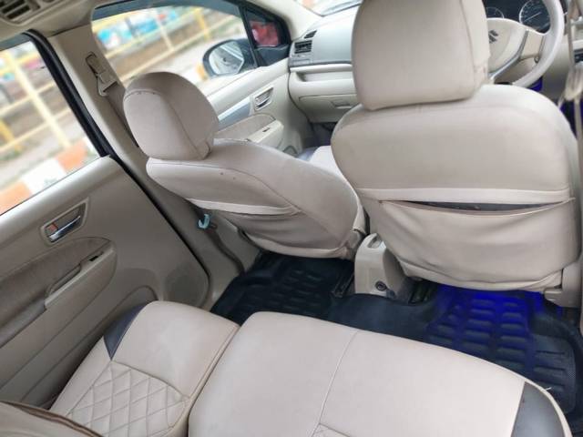 https://images10.gaadi.com/usedgaadi-sellcar/UsedCar/e51d9a20a/205e7665-cbfc-44d5-83f6-b54cbd6a395f.jpeg?imwidth=6401