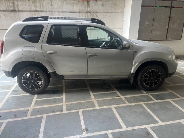 https://images10.gaadi.com/usedgaadi-sellcar/UsedCar/e51e211ea/1f667ca8-0f01-45e0-a790-f59a5ab8f194.jpg?imwidth=6402